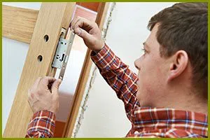 Houston 24 Hr Locksmith Houston, TX 281-668-0055 Houston 24 Hr Locksmith Houston, TX 281-668-0055 - 16a-lock-changing